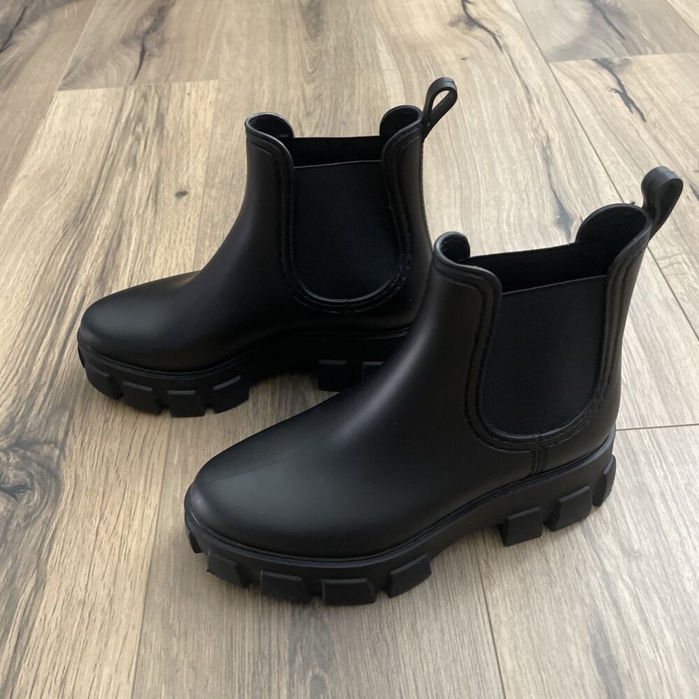 Jeffrey Campbell Matte Black Pleu Lug Sole Boots Size 7 Platform Chelsea Boot - Picture 4 of 9